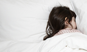 잠자리 보채는 우리 아이 위한 솔루션 3가지