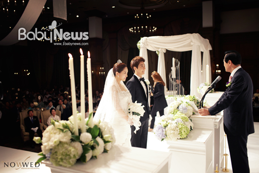 MBC 이성배 아나운서와 방송인 탁예은의 결혼식 사진이 공개됐다. ⓒ나우웨드