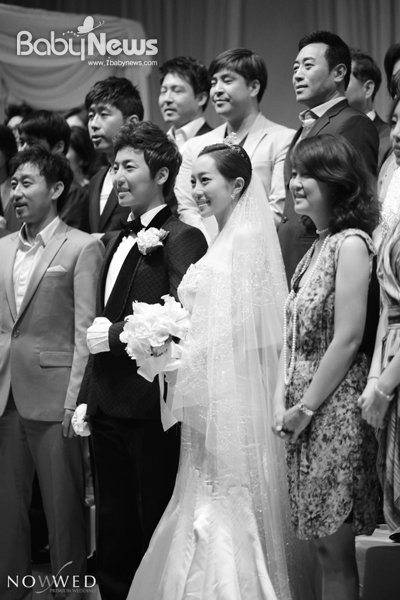 MBC 이성배 아나운서와 방송인 탁예은의 결혼식 사진이 공개됐다. ⓒ나우웨드