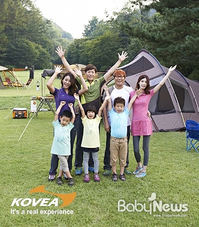 지난해 MBC '아빠 어디가'에서 시청자들의 귀여움을 독차지한 윤후 군과 송지아 양은 아빠와 함께 종합 캠핑용품 기업 코베아의 광고모델로 활동하고 있다. ⓒ코베아