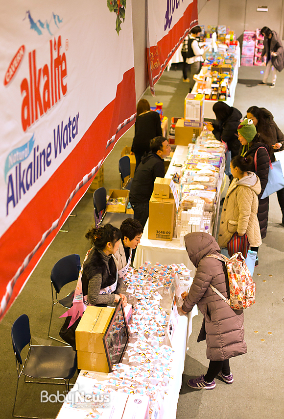 18일 오후 서울 강남구 대치동 섬유회관에서 열린 제1회 베이비마켓이 열리고 있다. 이기태 기자 likitae@ibabynews.com ⓒ베이비뉴스