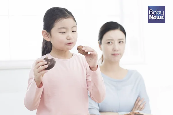 성인 영양의 기본 원칙이 아이들에게도 대부분 적용되지만, 차이가 있다면 이는 성장이라는 특성 때문이다. ?베이비뉴스