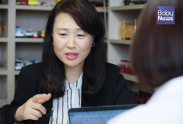 이영민 소장은 아이가 태어나서 36개월 이전에는 주 양육자와의 애착관계 형성이 중요하고 이후부터는 또래와의 놀이가 중요하다고 말했다. 최대성 기자 ⓒ베이비뉴스