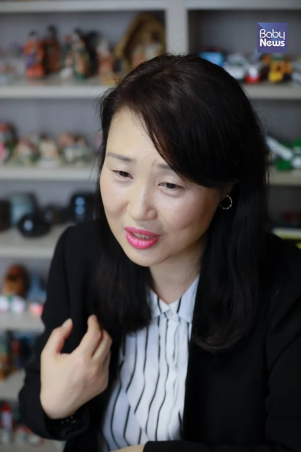 이영민 소장은 '사회성은 저절로 키워진다’, ‘가만히 둬도 때가 되면 사회적 능력을 개발해 갈 수 있다’, ‘공부 잘해서 학업능력이 좋아지면 사회성도 같이 길러 질 수 있다’라는 게 대부분 부모가 가지는 사회성에 대한 편견이라고 말했다. 최대성 기자 ⓒ베이비뉴스