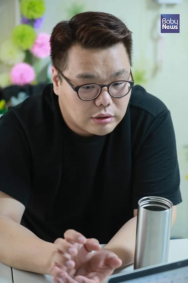 유시환 활동가는 '한국말로 삼촌, 삼촌 하는 아이들에게 최소한 생활할 장치는 마련해줘야 하지 않겠느냐'며 '난민의 자녀들이 난민은 아니'라고 강조했다. 최대성 기자 ⓒ베이비뉴스