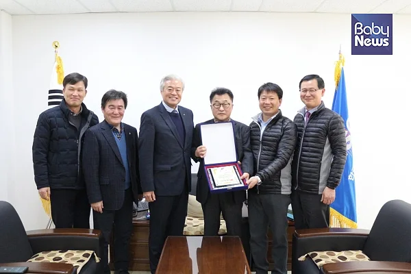 한국전기안전공사 서울남부지사, 한국전기기술인협회 감사패 수상. ⓒ한국전기안전공사 서울남부지사