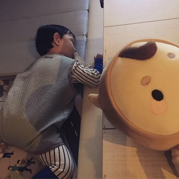 낮잠 거부하는 아이. 억지로라도 재워야 할까요?