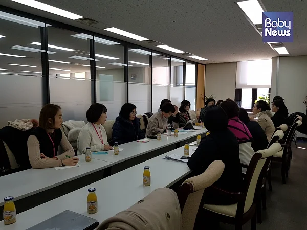 여성가족부는 7일 정부서울청사에서 양육비해결모임 간담회를 개최해, 현장의 목소리를 듣고 추가적인 지원 방안을 모색했다. ⓒ여성가족부
