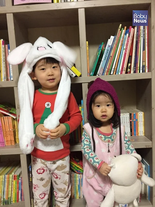스마트폰과 TV 없는 육아를 한 지 거의 한 달이 됐다. 아이와 매일 뭘 하고 놀지 고민하는 시간이 즐겁다. 정가영 기자 ⓒ베이비뉴스