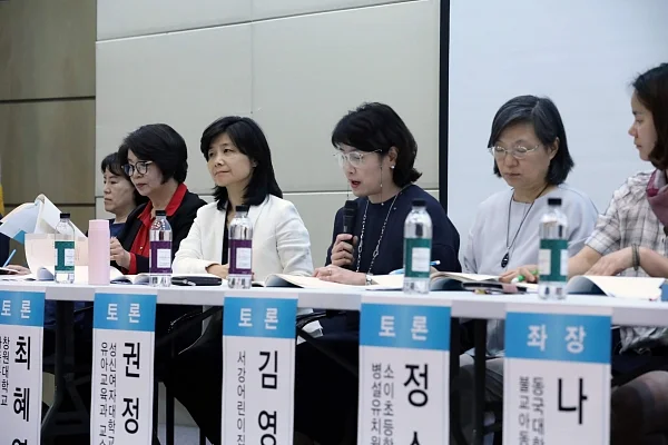 지난 5월 16일 열린 ‘2019 개정 누리과정안 공청회’에서 현장과 학계는 개정 누리과정을 둘러싼 우려 의견을 내놨다. 자료사진 ⓒ베이비뉴스