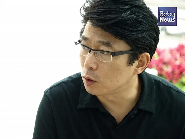 지난 1일 서울 종로구 한 카페에서 책 '낙태논쟁'의 저자 임종식 성균관대 초빙교수를 만났다. ⓒ임종식 교수 제공