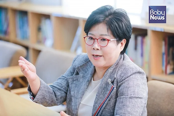지난해 9월 23일 서울 한강로1가 사교육걱정없는세상 노워리카페에서 임미령 수도권생태유아공동체 이사장을 만나 인터뷰했다. 김재호 기자 ⓒ베이비뉴스