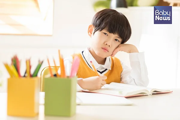 해야 하지만 하기 싫은 일은 최대한 미룰 수 있을 때 까지 미루는 아이의 습관, 어떻게 고칠까요? ⓒ베이비뉴스