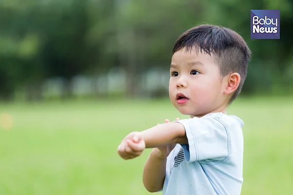 여름철 아토피 있는 아이 피부 관리법, 함께 알아봅시다. ⓒ베이비뉴스