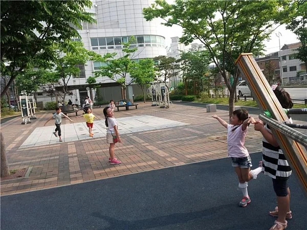 놀이 안에서 배울 수 있는 것은 정말 무한합니다 ⓒ김은하수