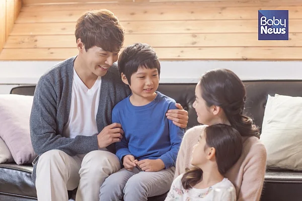 부모와 자녀의 대화에서 순서 교대의 원리가 왜 중요할까? ⓒ베이비뉴스