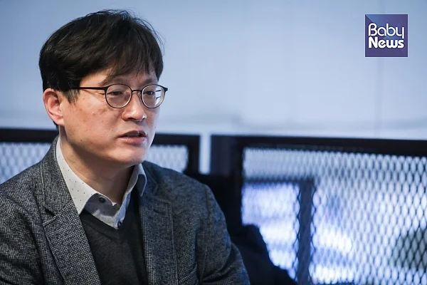'아동학대 행위자 처벌강화 TF' 위원장을 맡은 한상규 강원대 법학전문대학원 교수는 “아동학대범죄 처벌 수위 낮은 이유에 대해 온정주의·이해 부족·대책 부재”를 꼽았다. 김재호 기자 ⓒ베이비뉴스