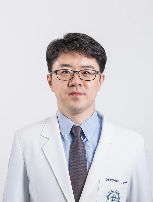 전홍준 정신건강의학과 교수. ⓒ건국대병원