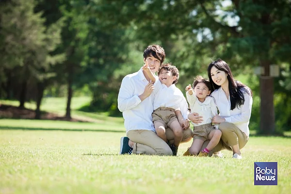 세상에는 완벽한 사람은 없듯 완벽한 부모도 없다. 부모의 역할은 첫 경험이자 도전이다. 실수하면서 아이와 함께 성장하고 어른이 되어가는 것이다. ⓒ베이비뉴스