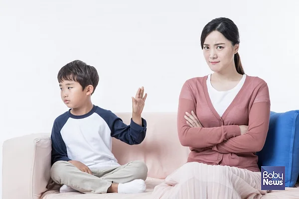 고집은 타자성의 결여라고 할 수 있고, 자신의 생각을 타협과 조율 없이 주장하는 것으로 감정이라기보다는 현상에 가깝습니다.?ⓒ베이비뉴스