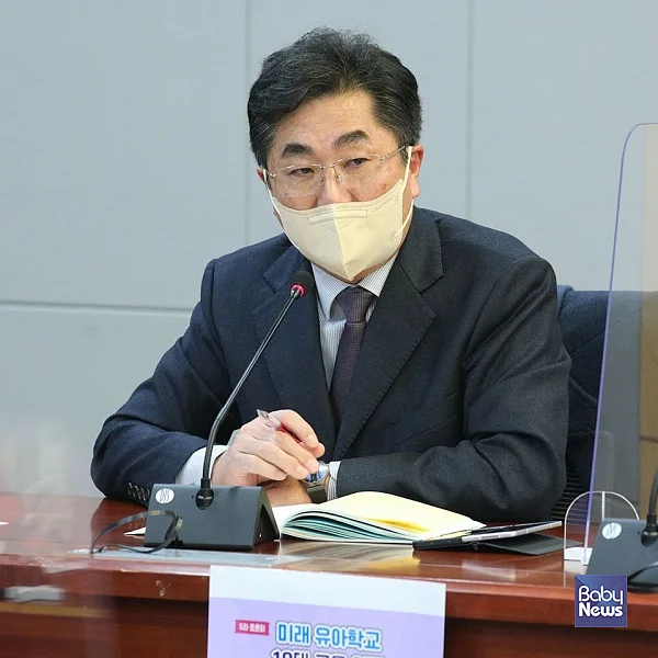 성기선 더불어민주당 교육대전환위원회 부위원장은 “지난 13일, 이재명 대선 후보가 유보통합에 대한 큰 틀은 발표했다”면서 “난제이면서도 중요한 문제라는데 공감하고 있다”는 점을 강조했다.?최대성 기자 ⓒ베이비뉴스