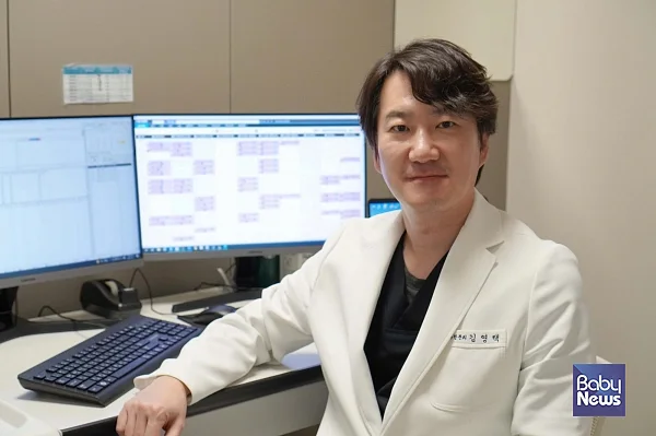도움말=퍼스트삼성안과 김영택 원장. ⓒ퍼스트삼성안과