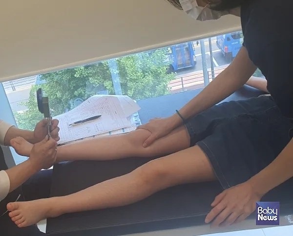소아 휜 다리 적기는 언제? ⓒ굿발란스연세의원