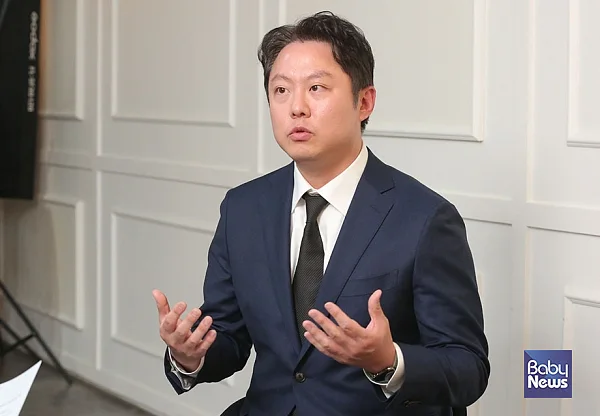 조원석 돌레란코리아 지사장은 "고객들이 매트리스를 선택하실 때 스프링매트리스냐, 폼이냐, 라텍스냐처럼 소재에 따라 첫 선택을 하시는 게 아니라 숙면을 위한 솔루션을 가장 잘 제안할 수 있는 브랜드가 무엇인지 따져볼 수 있게 되길 바란다"고 말했다. 이효상 기자 ⓒ베이비뉴스