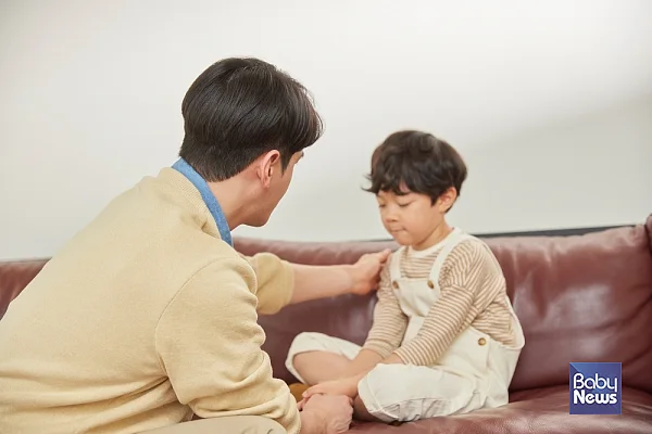 훈육은 아이가 무엇을 모르는지 이해하고, 소통하며, 가르치고, 그 과정에서 격려를 하는 것이지 ‘처벌’을 하는 것은 훈육이 아니다. ⓒ베이비뉴스