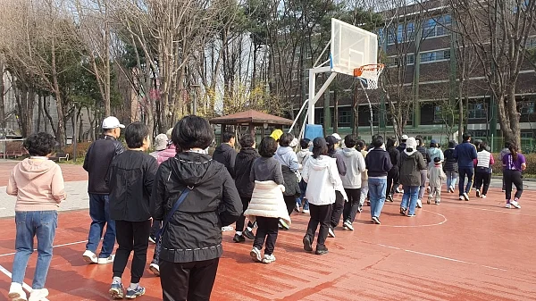 야외 운동교실.