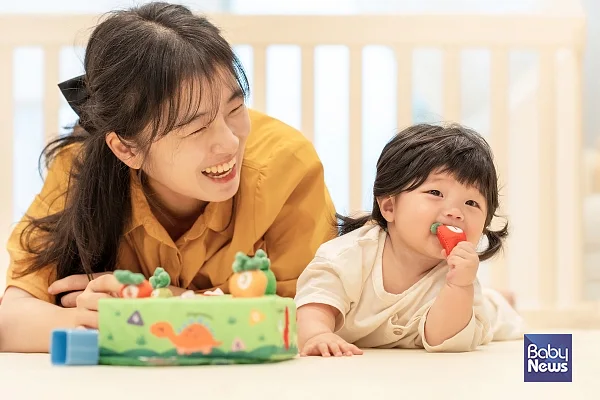 지난해 태어난 아이 5명 가운데 1명 정도는 국가와 지방자치단체의 난임 지원 정책을 통해 태어난 것으로 나타났다. 보건복지부가 최근 발표한 자료에 따르면 지난해 난임 지원을 통해 태어난 아이는 4만 8981명으로 집계됐으며, 이는 전체 출생아의 19.2%에 해당하는 수치다. ⓒ베이비뉴스