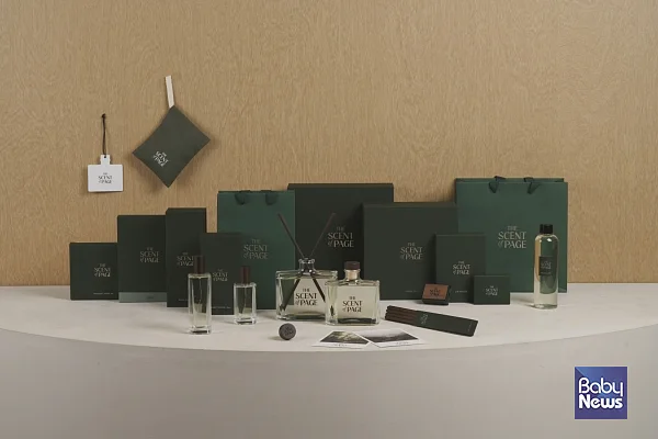 ‘The Scent of Page’가 세계적인 디자인상인 ‘2026 레드닷 디자인 어워드(Red Dot Award 2026)’에서 브랜드 & 커뮤니케이션 디자인(Brands & Communication Design) 부문 본상(Winner)을 수상했다.?ⓒThe Scent of Page