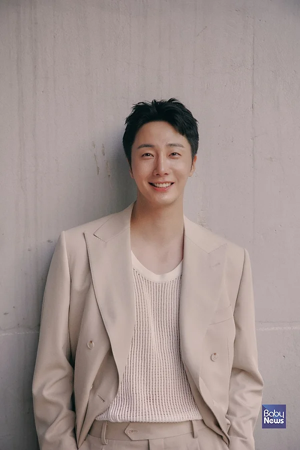 배우 정일우가 생일과 데뷔 20주년을 맞아 발달장애 예술인들과 특별한 나눔의 시간을 갖는다.?ⓒ디스에이블드