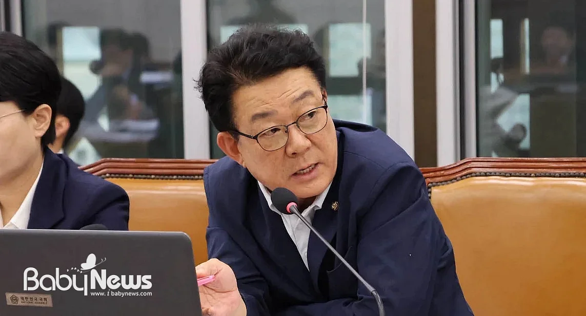 국회 보건복지위원회 소속 허종식 더불어민주당(인천 동구미추홀구갑) 국회의원. ⓒ허종식 의원실
