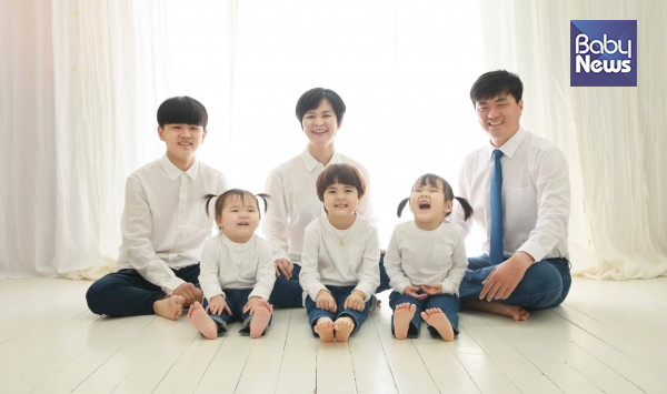 6.13 지방선거 제주특별자치도의회의원 서귀포시서홍동·대륜동선거구에 출마한 더불어민주당 강호상 후보와 든든한 지원군인 가족.ⓒ강호상
