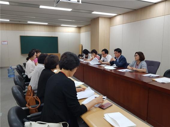 한국가정어린이집연합회은 지난 26일 보건복지부 정부세종청사에서 보육정책과 권병기과장과 간담회를 진행했다 ⓒ한국가정어린이집연합회