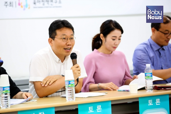 정익중 이화여대 사회복지학과 교수는 “지역사회 내 돌봄사업 간 연계 부족으로 유사·중복 문제와 돌봄 사각지대 문제가 동시에 일어나고 있다”고 꼬집었다. 김재호 기자 ©베이비뉴스