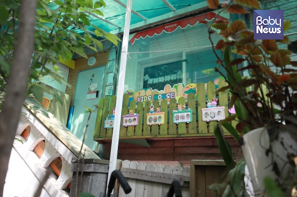 지난 7월 18일 11개월 된 영아가 숨지는 사건이 발생한 서울 화곡동의 한 어린이집. 검찰은 아동학대치사 등의 혐의로 담당 보육교사를 구속기소했다. 자료사진 ⓒ베이비뉴스