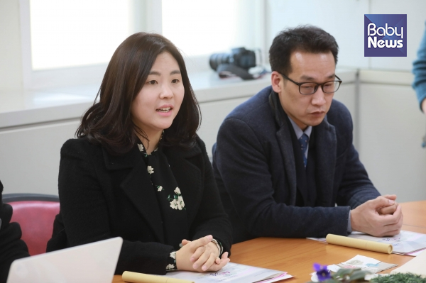(왼쪽) 신민경 동대문구정보화도서관 사서의 제안으로 점자 그림책 촉각도서 사업이 시작됐다. 최대성 기자 ⓒ베이비뉴스