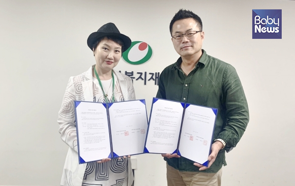 (왼쪽부터) 밀알복지재단 문명선 마케팅위원장, (사)대한SNS운영자협회 백운섭 대표. ⓒ밀알복지재단