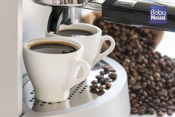 커피는 장에서 소화를 돕는 여러 반응을 촉발한다. ⓒ베이비뉴스