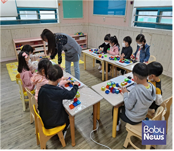 인천 계양구 예크아일랜드어린이집은 모블로코딩을 적극적으로 교육하고 있다. ⓒ예크아일랜드어린이집