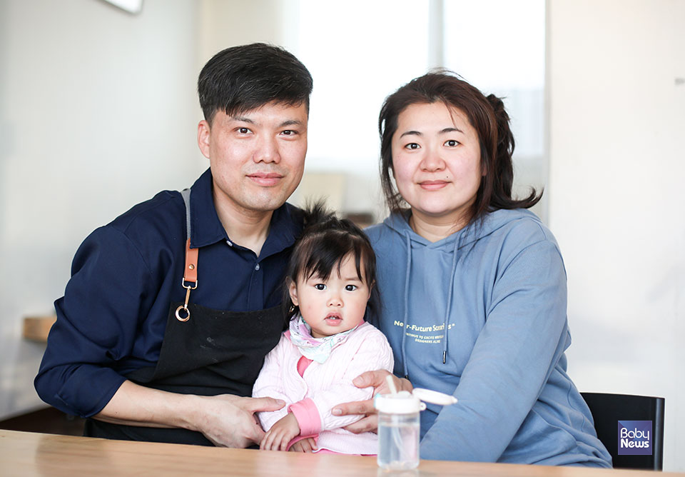 부부(아빠 배만석·아내 김영은)는 딸아이와 함께 옥천군 이원면에서 또 다른 꿈을 꾸고 있다. 최대성 기자 ⓒ베이비뉴스