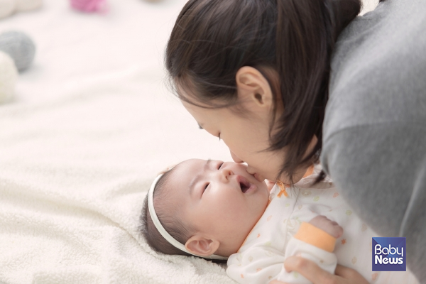 부모급여는 올해 1월부터 돌봄이 집중적으로 필요한 영아를 가정에서 마음 편히 돌볼 수 있도록 하기 위해 올해 1월부터 새롭게 도입된 복지제도다. ⓒ베이비뉴스