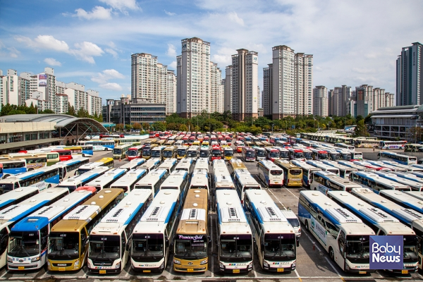 서울시가 1월 말 설 연휴를 앞두고 시민들의 귀성 귀경길을 지원하고자 서울 발 고속 시외버스를 증편 운행한다. ⓒ베이비뉴스