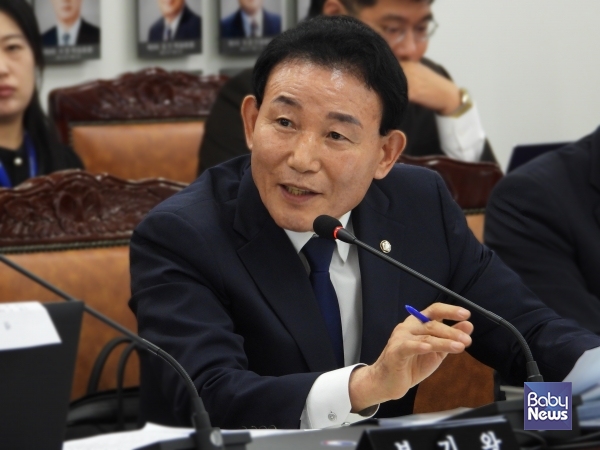 국회 국토교통위원회 소속 박용갑 더불어민주당(대전광역시 중구) 국회의원. ⓒ박용갑 의원실