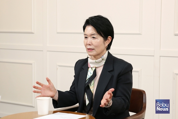 임진숙 한국어린이집총연합회 회장은 “아이 수가 줄었다고 해서 보육 인프라까지 함께 무너지면 결국 부모의 양육 부담이 커지고 지역사회의 돌봄 기반도 약화될 수밖에 없다”고 말했다. 이효상 기자 ⓒ베이비뉴스