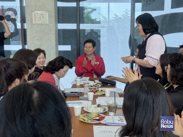 이상일 용인특례시장 후보가 용인시어린이집연합회와 간담회를 갖고 있다. ⓒ이상일후보 캠프