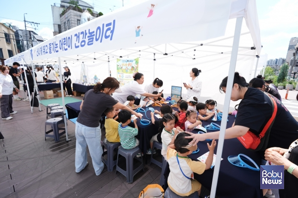 [건강뉴스] 성북구, '건강한 데이' 성료...800여 명 참여 속 건강도시 체... - 뉴스 썸네일 이미지