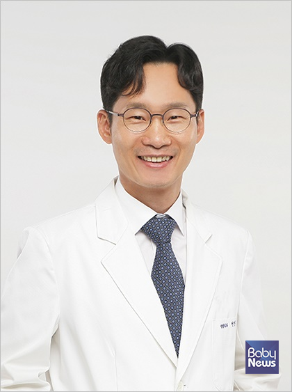 신사 백점성형외과 전영우 원장. ⓒ전영우